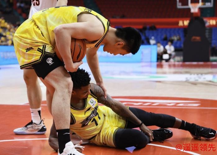 吉林男篮遭遇广东男篮惨烈失利 威尔逊苦战独得35分无奈回天乏力