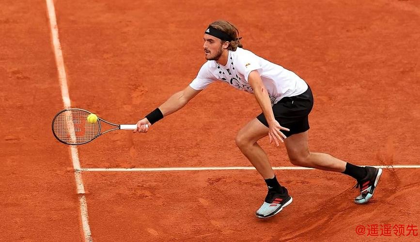 法网-阿卡3-1资格赛球员进男单32强 西西帕斯晋级